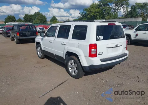 2015 Jeep Patriot Latitude из США, поврежденный, VIN 1C4NJRFB4FD125701